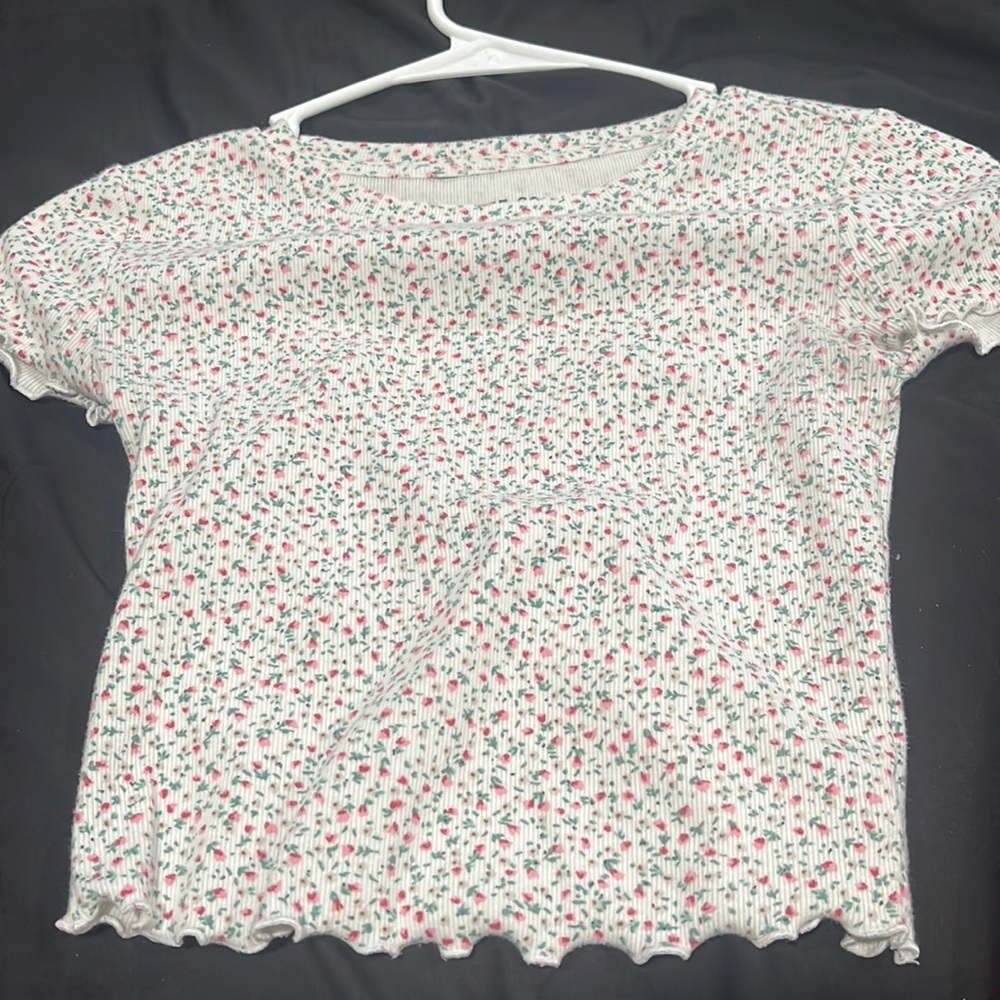 white green and red flower shirt crop top longer